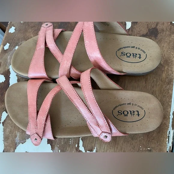 Taos Salmon leather Double U slip on sandals, size 10 - Picture 5 of 9